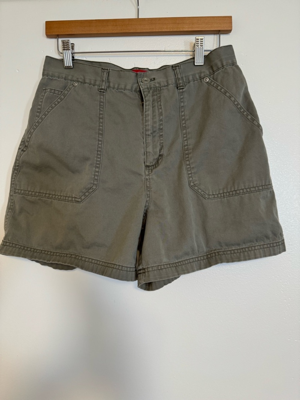 Gloria Vanderbilt Olive Green Cargo Shorts